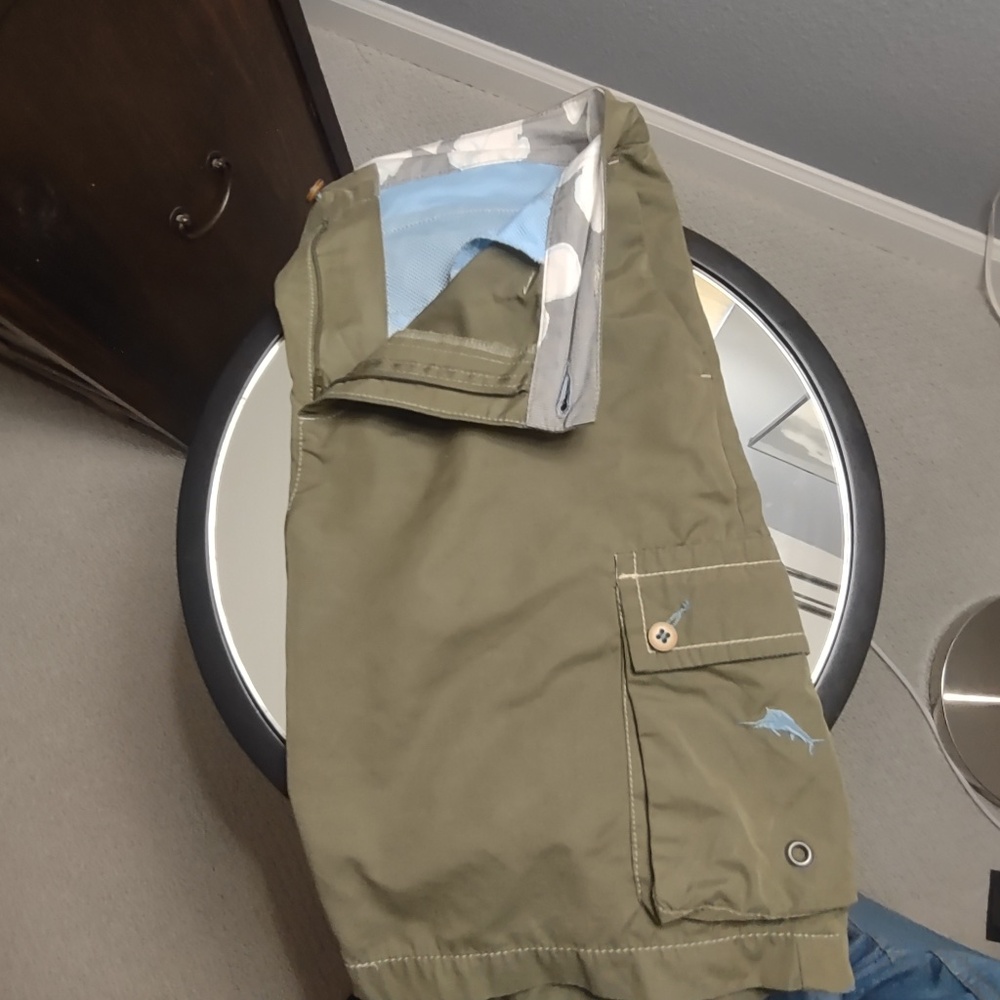 TOMMY BAHAMA Mens Shorts